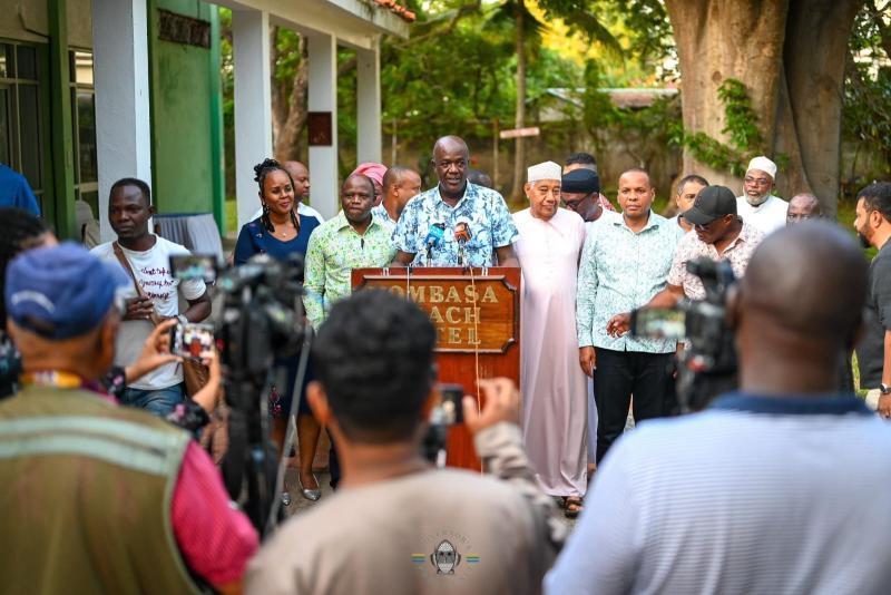File image of Kilifi Governor Gideon Mung'aro with coast leaders.